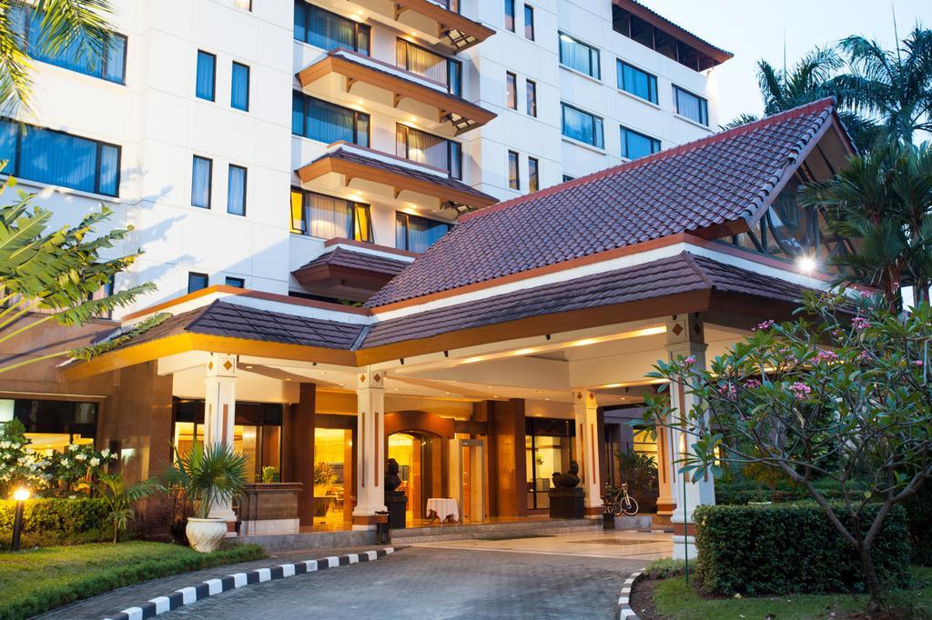 โรงแรมซาฮิดจายาลิปโป้ซิคารัง ชีการัง ภายนอก รูปภาพ